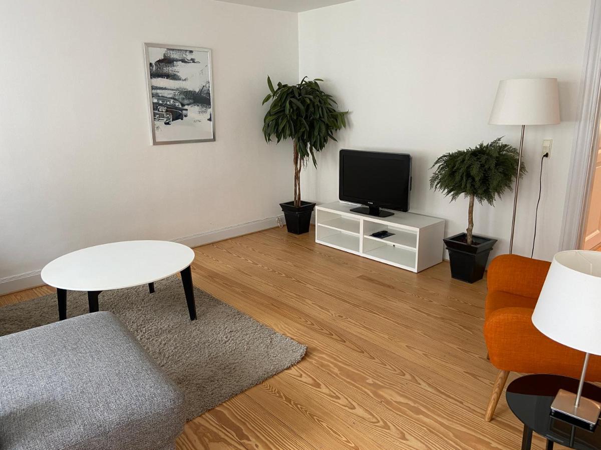 Lovely And Homey In The Heart Of Apartment